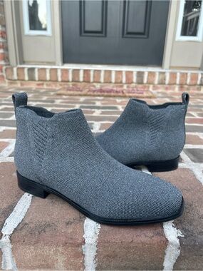 Vivaia Ryan Charcoal Grey Square Toe Chelsea Ankle Boots 37.5 7